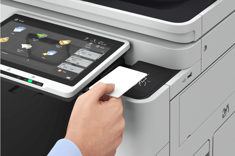Control de costes e informes de impresión corporativa con UniFLOW